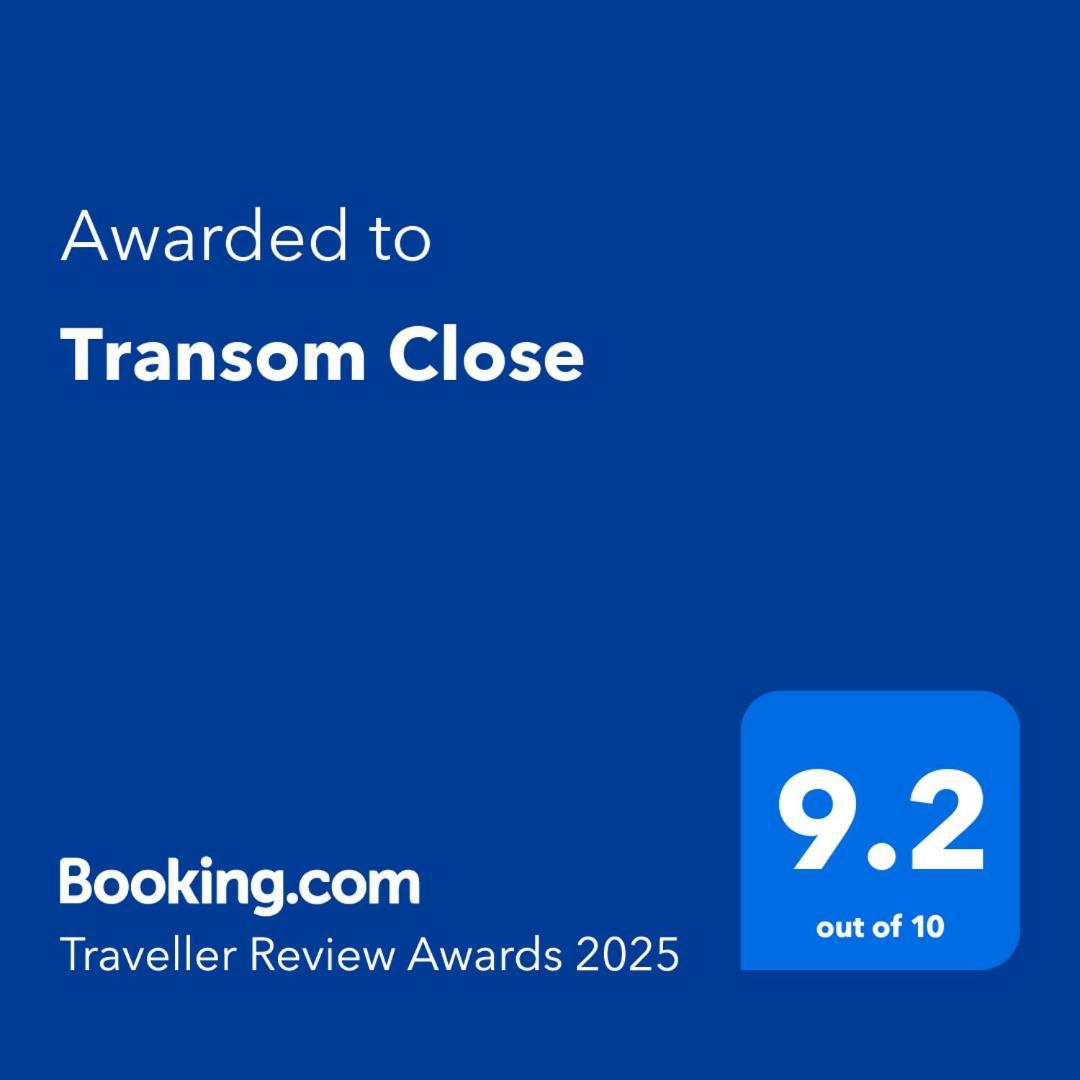 Transom Close Лондон Экстерьер фото